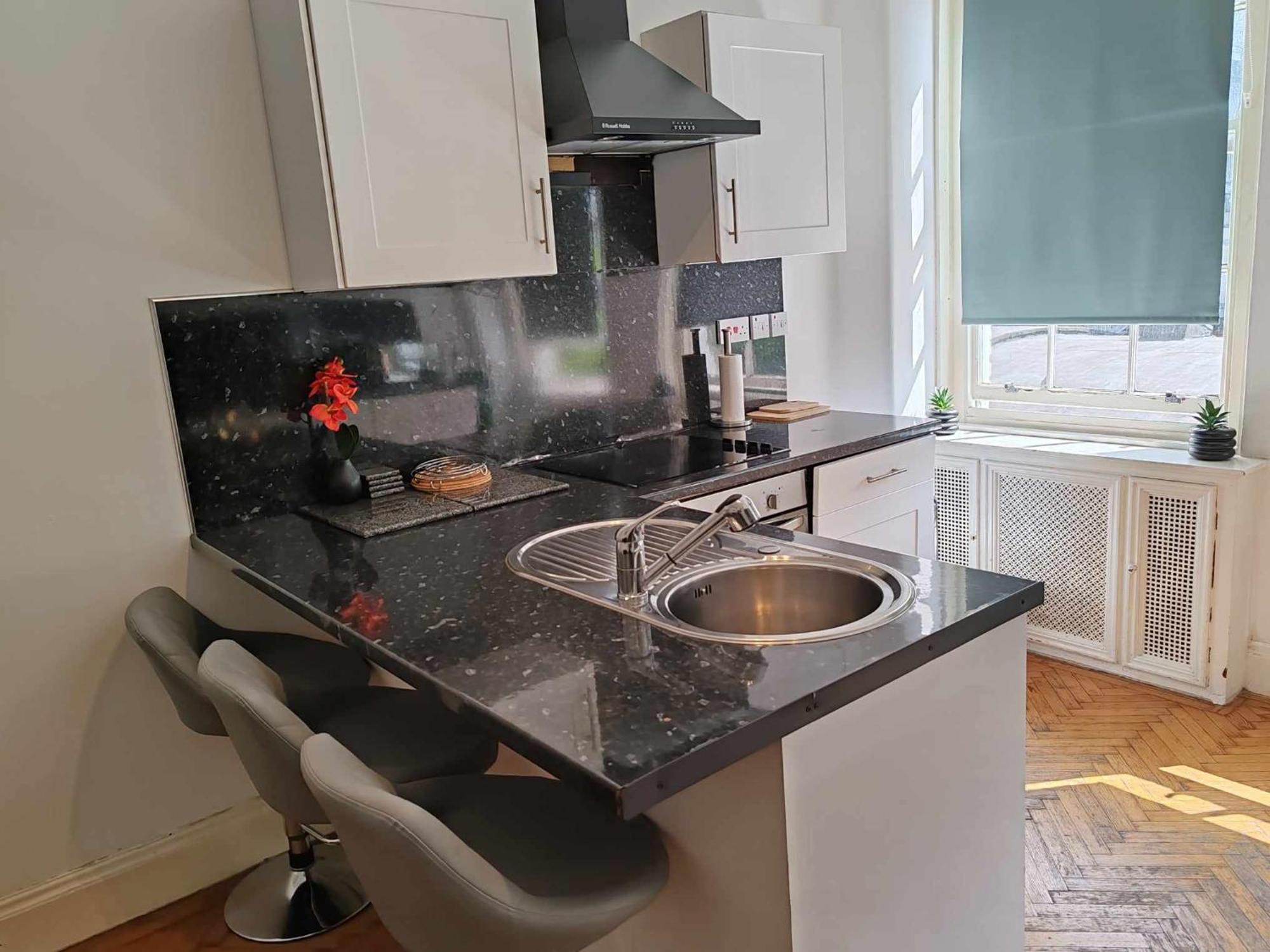 One Bedroom Apartment By Bayswater, Hyde Park 런던 외부 사진